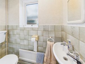 Cloakroom- click for photo gallery